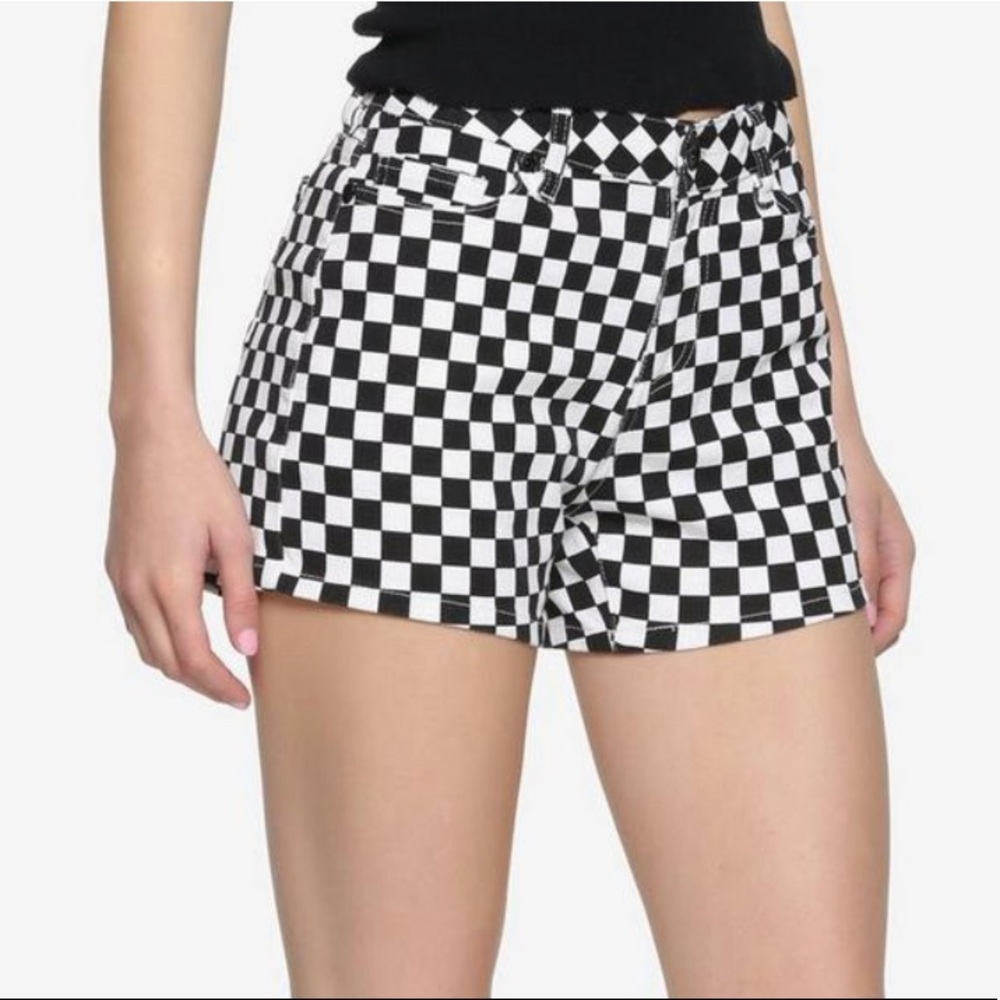 Hot Topic Black Heart Black & White Checkered Shorts